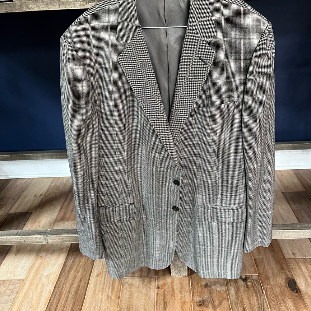 Hickey Freeman Gray Sport Coat with Windowpane Plaid 46L